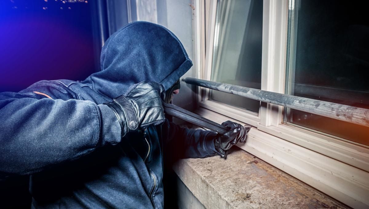 Уродженця Росії засудили за крадіжку з будинку лікарів на Львівщині