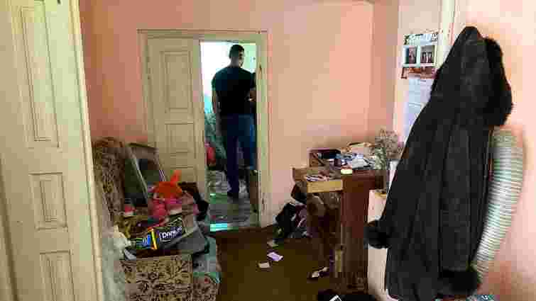 На Рівненщині поліція затримала крадія, який заснув у чужому будинку