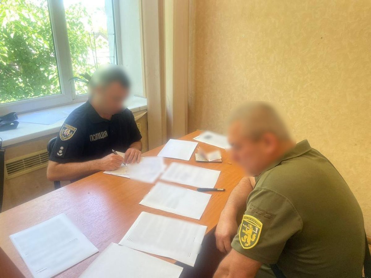 Колишній керівник районного військкомату на Тернопільщині допоміг знайомому виїхати за кордон