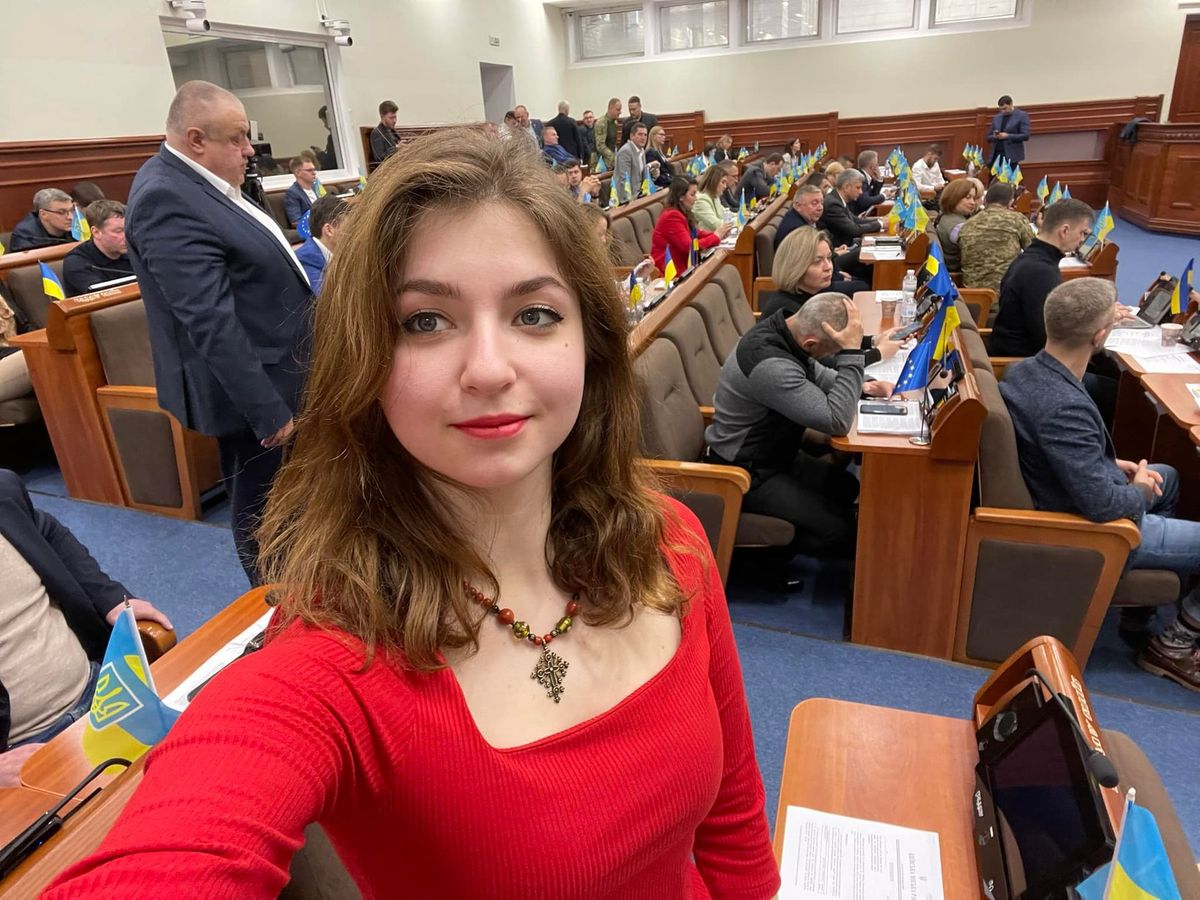 Ярина Ар’єва склала мандат депутатки Київради після звинувачення у вчиненні ДТП під наркотиками