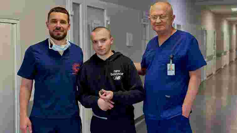 Львівські хірурги врятували 22-річного захисника з Трускавця з уламком снаряду в печінці