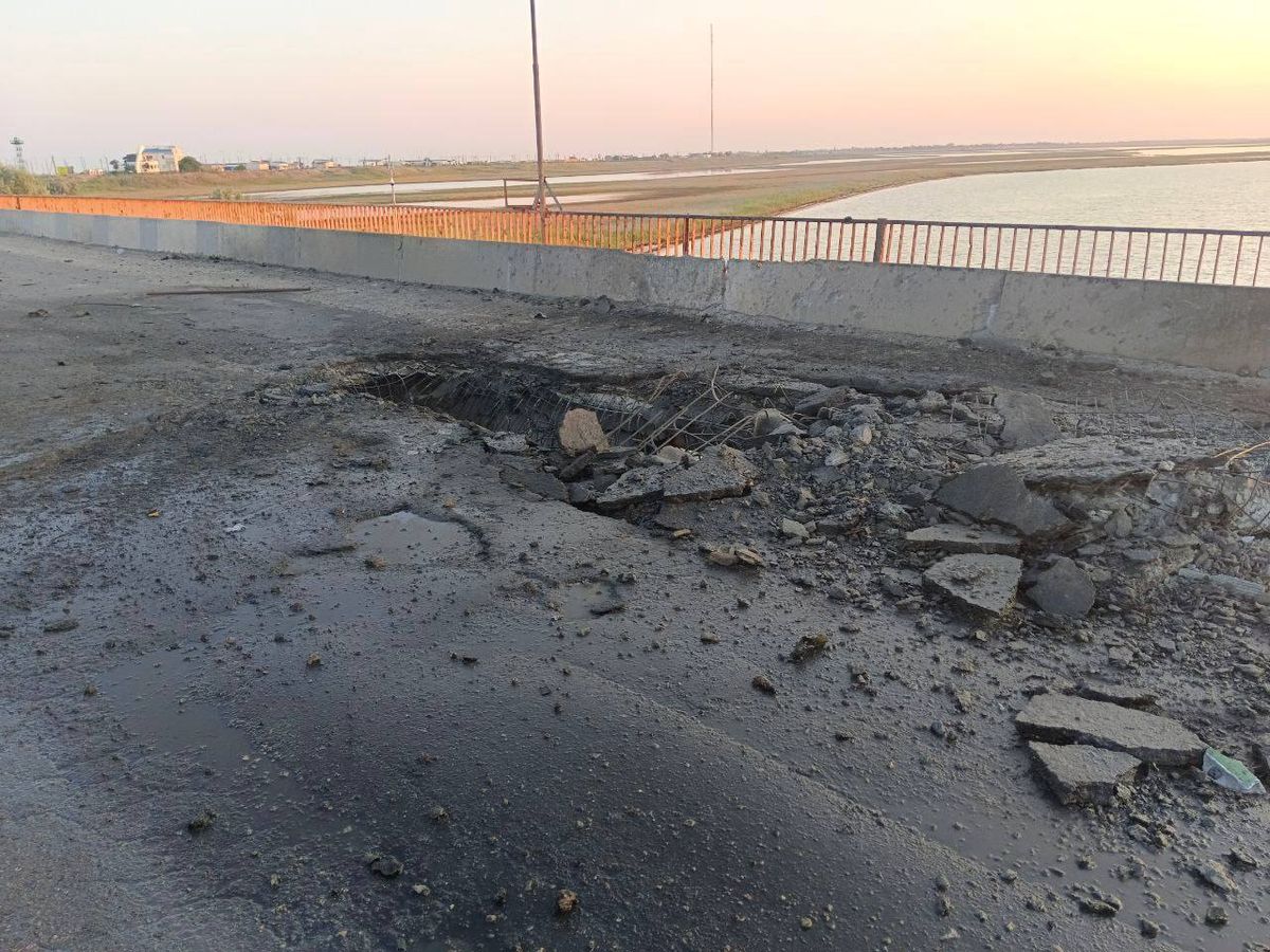 По Чонгарському мосту на Херсонщині завдали ракетного удару