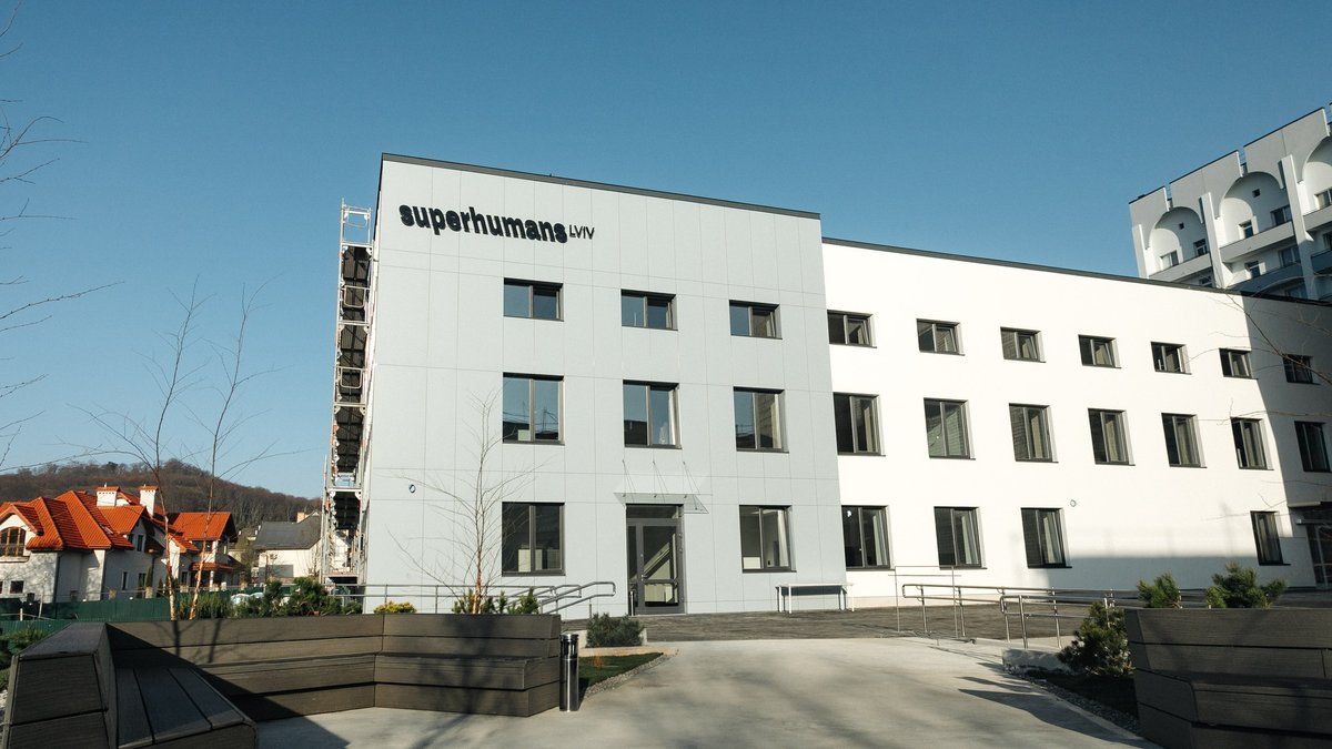  Superhumans Center відкриває чергу пацієнтів у відділення реконструктивної хірургії