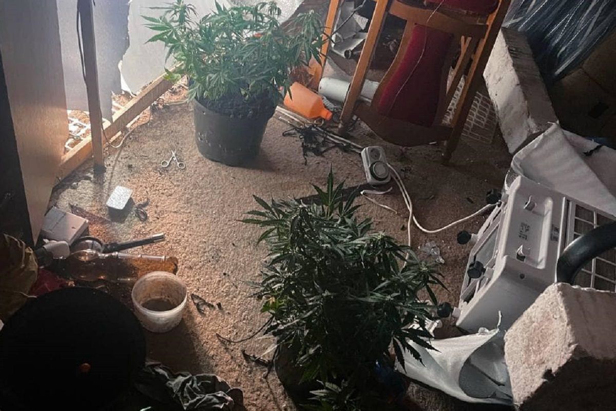Рівненські патрульні випадково виявили наркотики у квартирі шумних сусідів