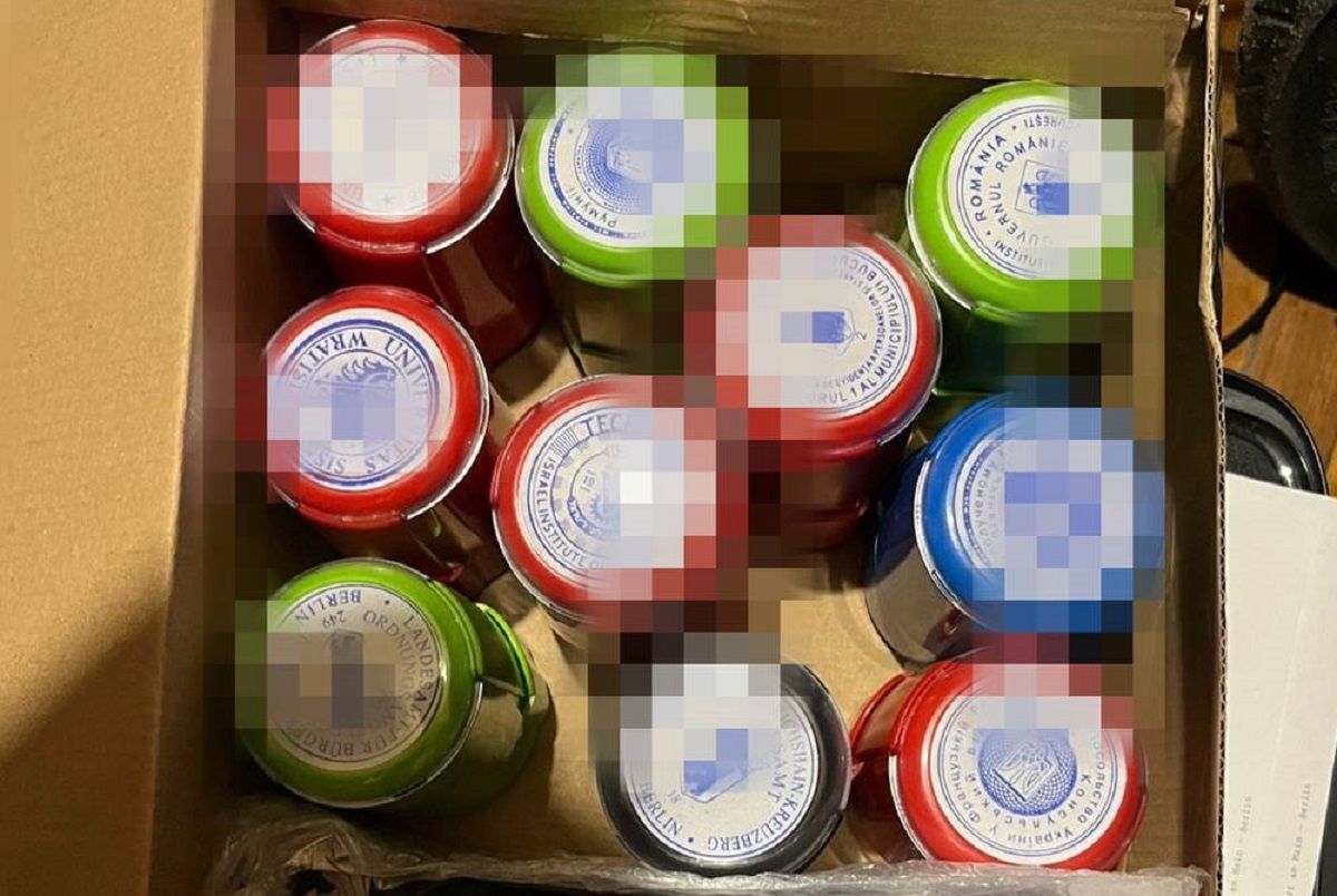 Двох волинян викрили на виготовленні підроблених документів для 142 ухилянтів