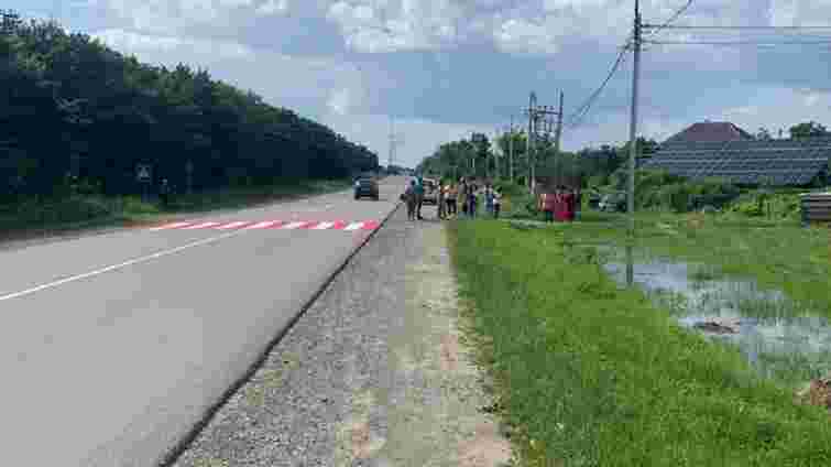 Водійка кросовера збила 11-річну дівчинку на переході на Львівщині