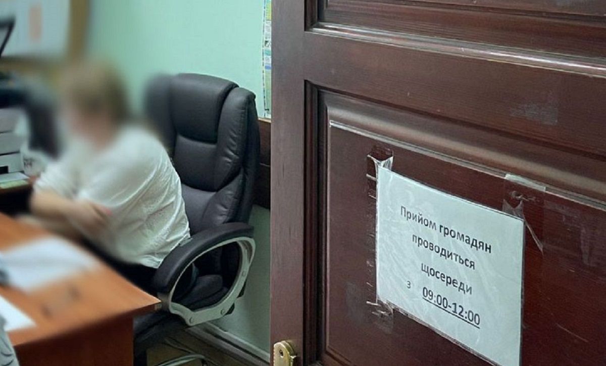 У Львові на хабарі 1300 доларів затримали посадовицю виконавчої служби