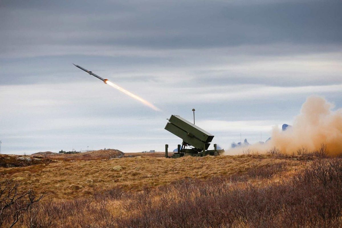 Литва придбала для України дві ППО NASAMS, 10 БТР та мільйони боєприпасів