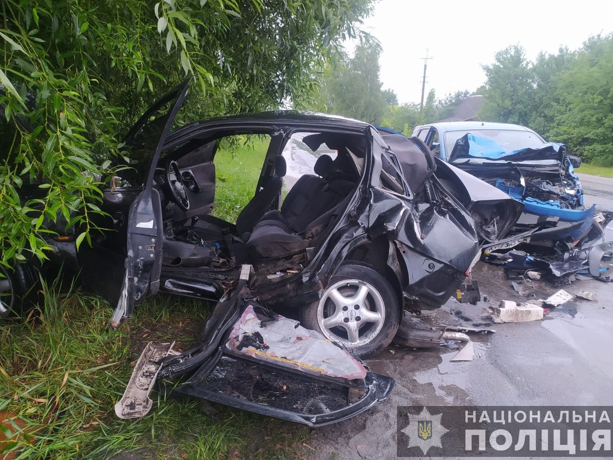 Четверо людей постраждали внаслідок зіткнення двох авто на Хмельниччині