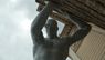 Біля оперного театру у Львові встановили скульптуру авторства відомого італійського митця