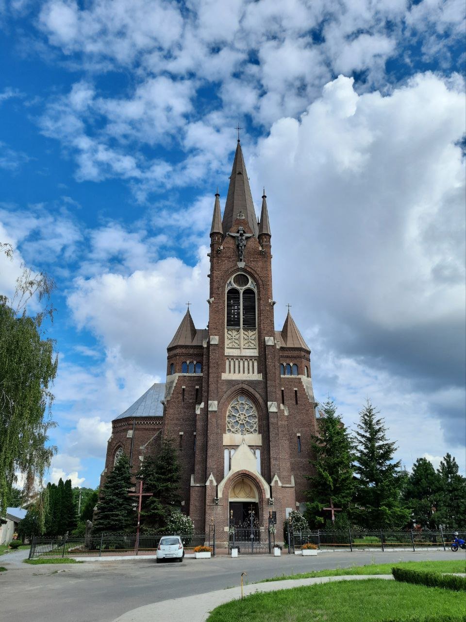 Неоготичний костел Внебовзяття Діви Марії (фото ZAXID.NET)