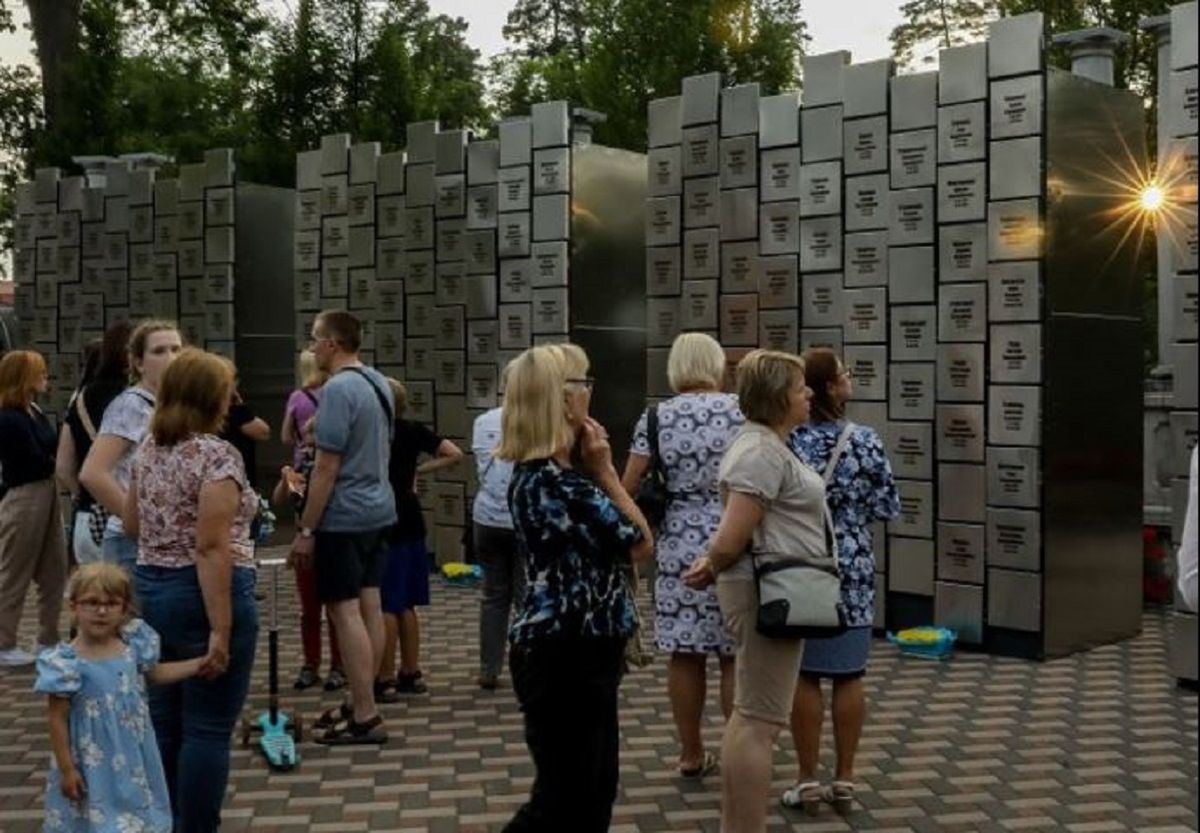 У Бучі відкрили меморіал жертвам російської окупації