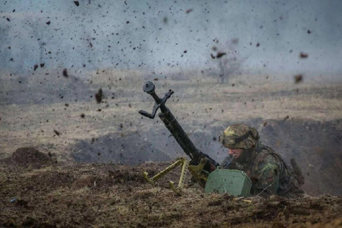 Росіяни підтягують резерви на сході й півдні, йдуть запеклі бої, – Міноборони