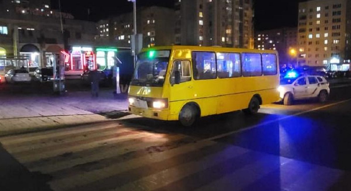 Водія львівської маршрутки звільнили від покарання за наїзд на пенсіонерку