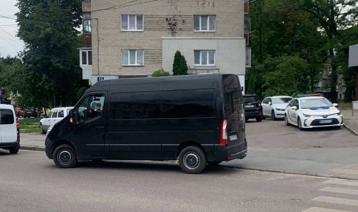 Водій Opel заднім ходом переїхав 92-річного львів'янина