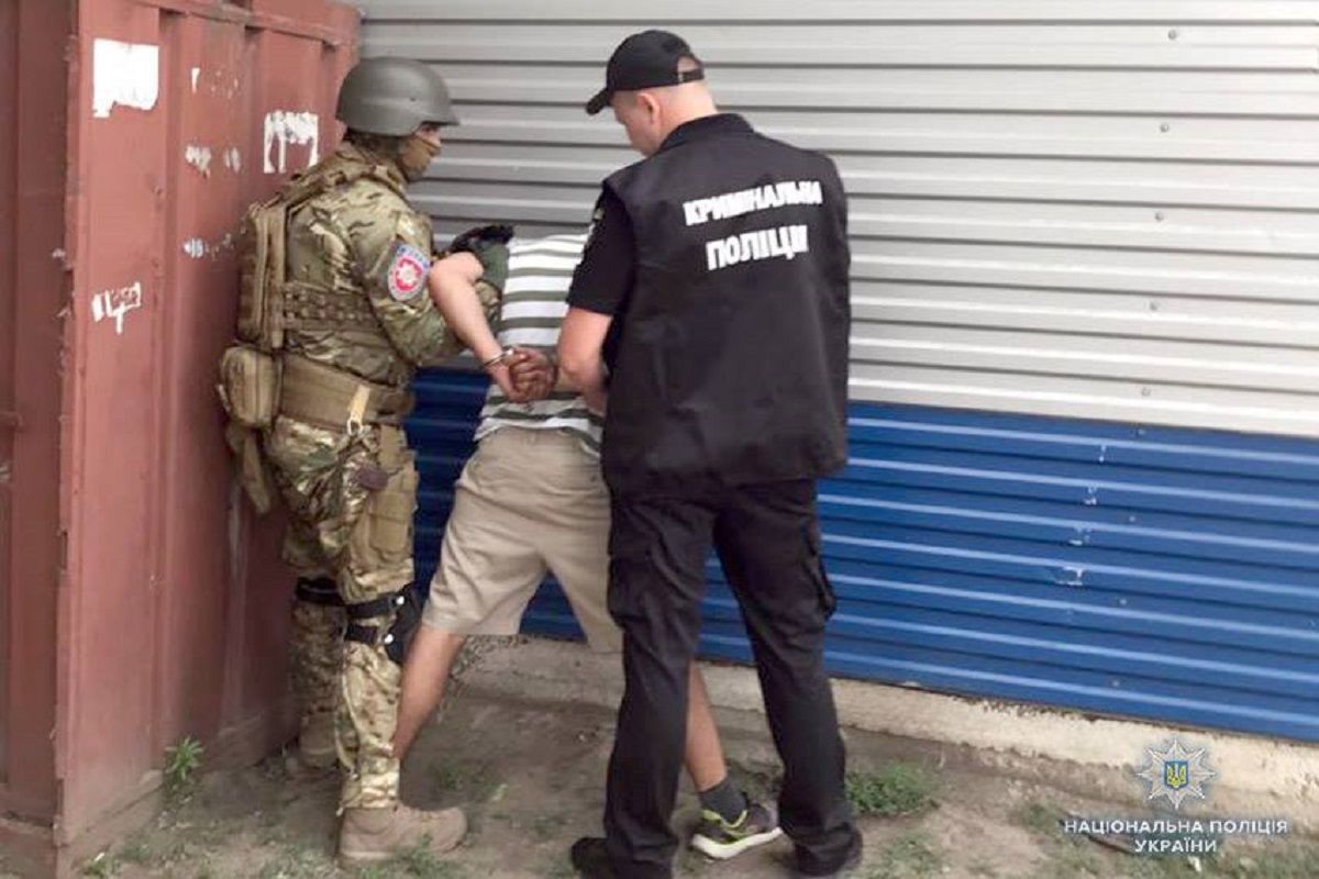 Вісьмох хмельничан оштрафували за вимагання грошей у перевізників за заїзд на автостанції