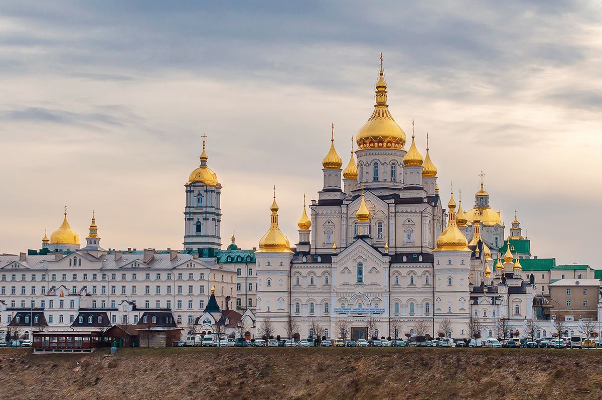 Поліція і СБУ розслідують факти продажу в Почаївській лаврі фальсифікованих ювелірних прикрас