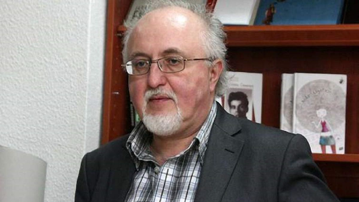 Львівський письменник потрапив у скандал через питання, як перерахувати гроші в Росію