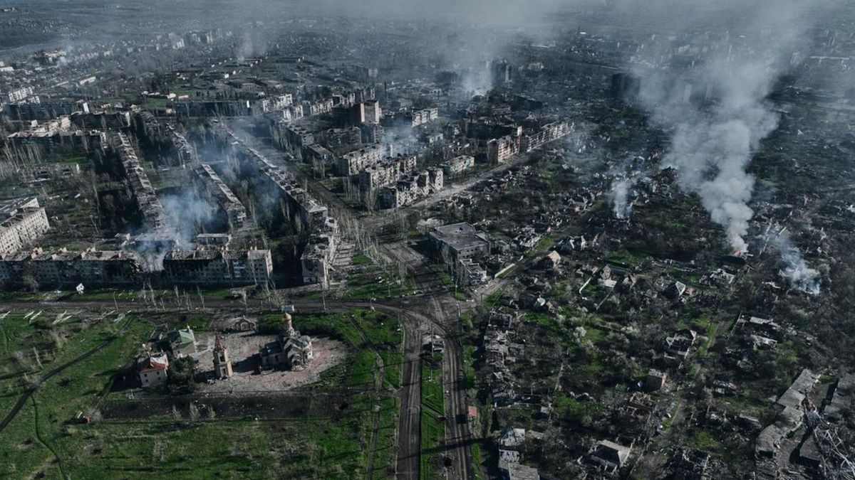 Сирський повідомив про вогневий контроль ЗСУ над Бахмутом