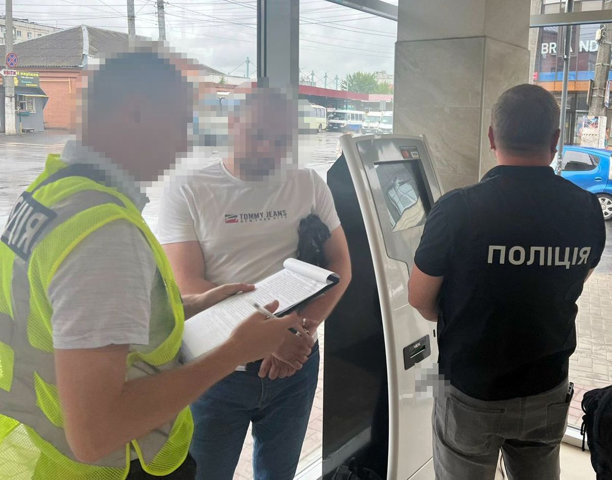 Директора підприємства на Хмельниччині затримали на хабарі в 265 тис. грн