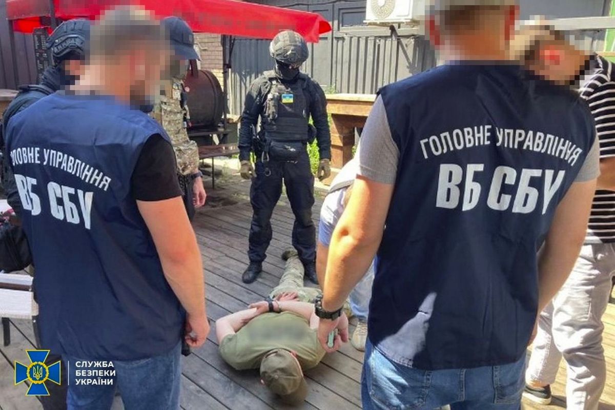 У Харкові ліквідували групу рекетирів, які прикидалися співробітниками СБУ 