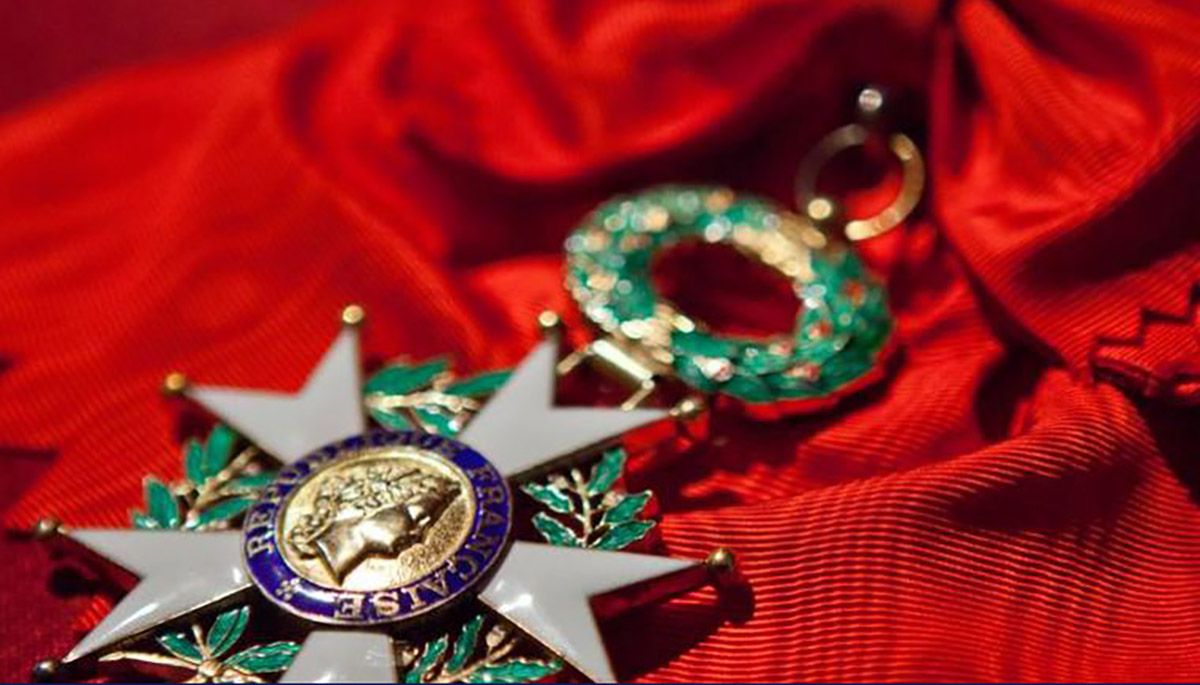 Олег Сенцов та Оксана Забужко отримали французький Орден Почесного легіону