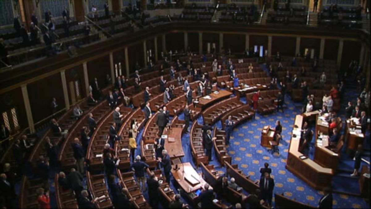 США погодили оборонний бюджет із 300 млн доларів на військову допомогу Україні 