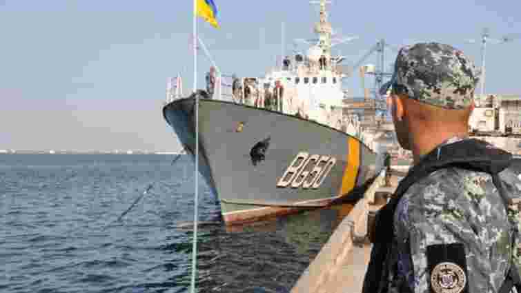 Україна вважатиме всі судна РФ у Чорному морі такими, що перевозять воєнні вантажі