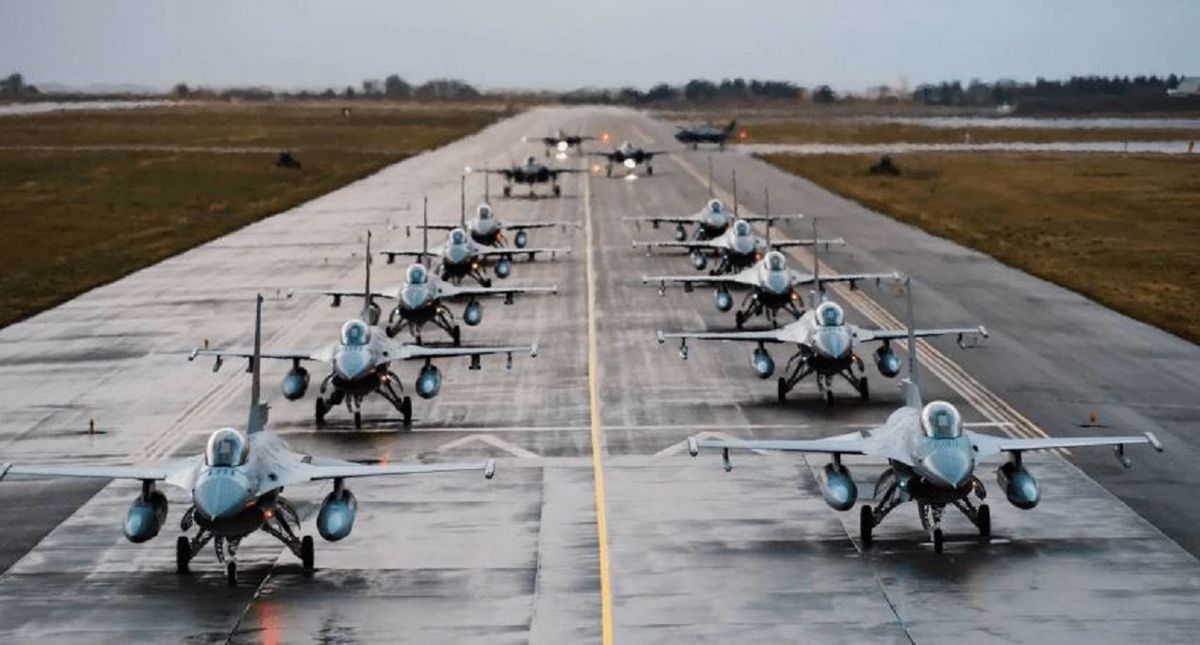 Україна може отримати літаки F-16 до кінця року, – Кірбі