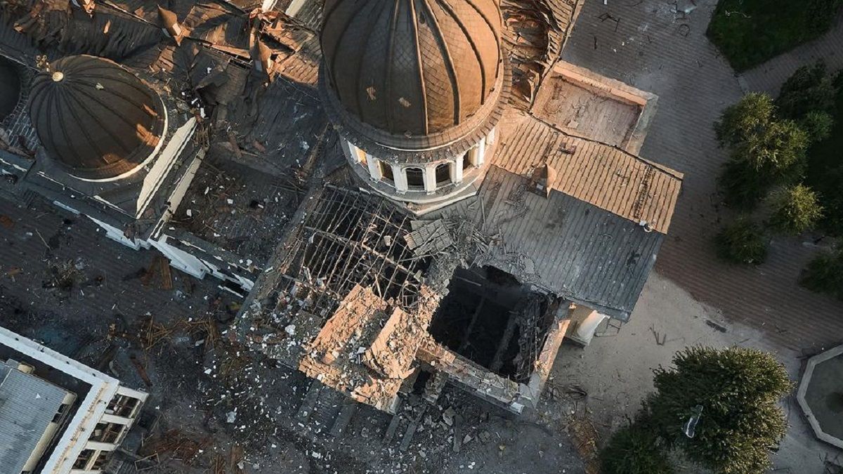 Росія завдала ракетного удару по Одесі, є жертви та руйнування