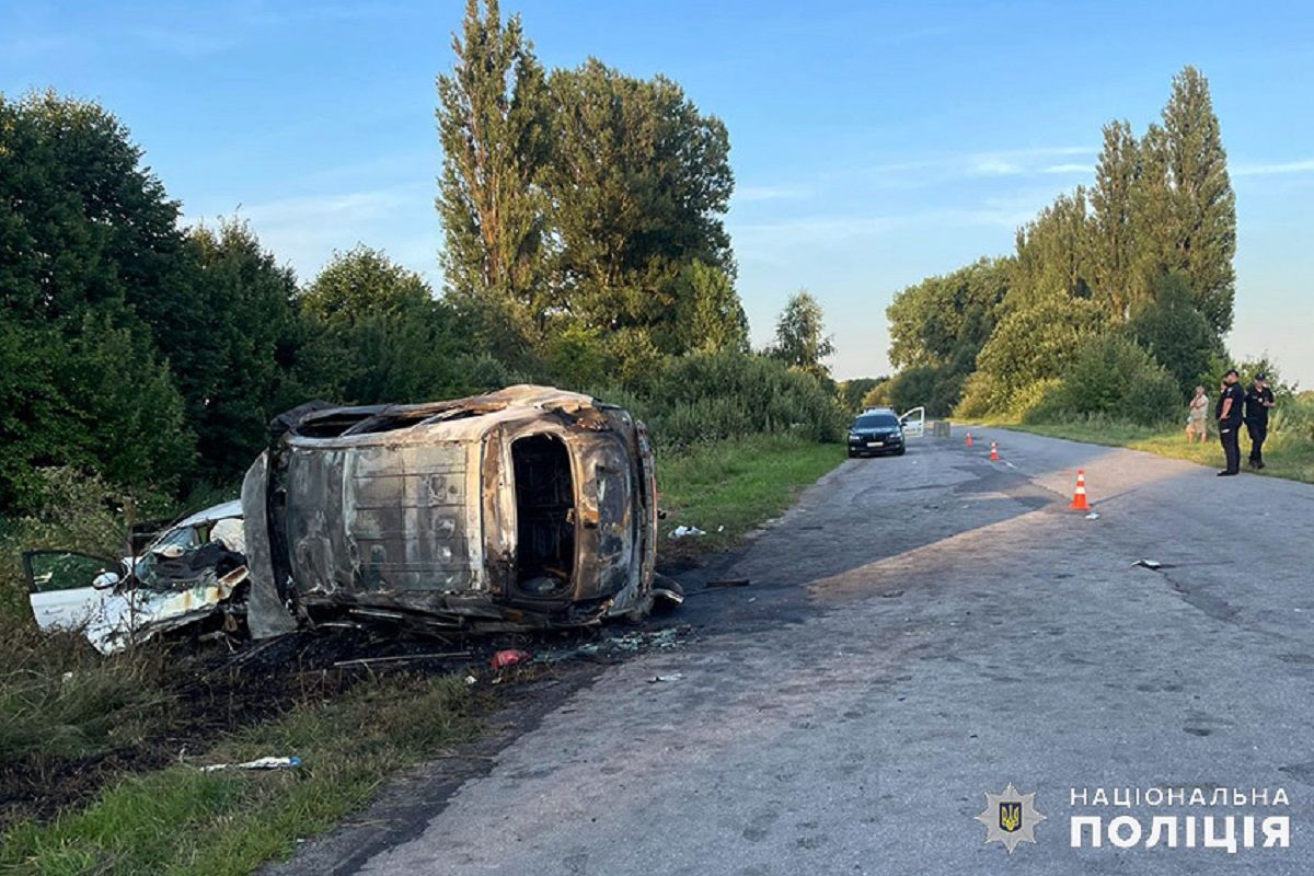 Четверо людей з однієї сім'ї загинули внаслідок ДТП на Хмельниччині