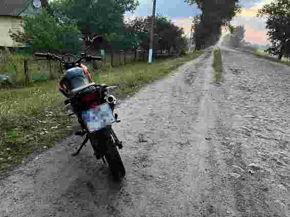 Поліція розшукує 18-річного мотоцикліста з Рівненщини, який переховується після ДТП