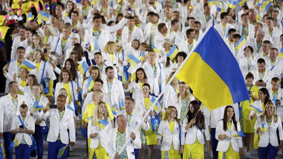 Чи дозволяти українським спортсменам змагатися з росіянами та білорусами?