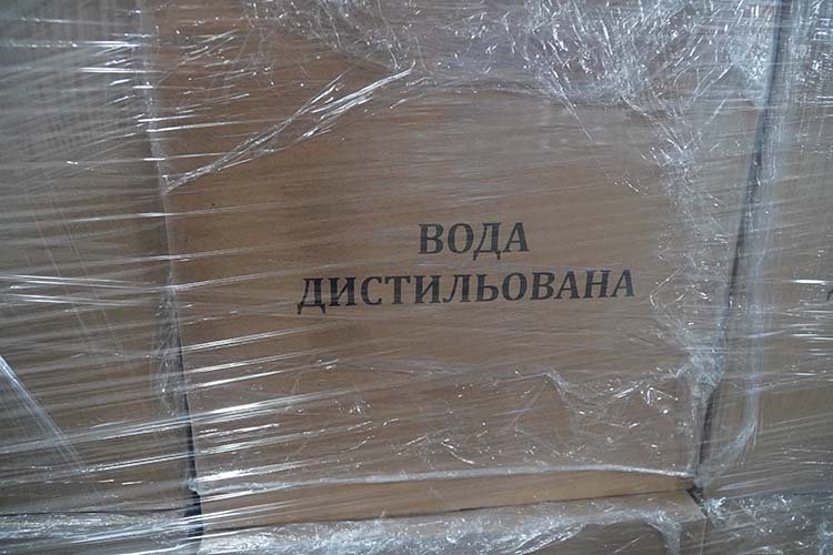 Підакцизний спирт фасували в пляшки з надписами «Дистильована вода»