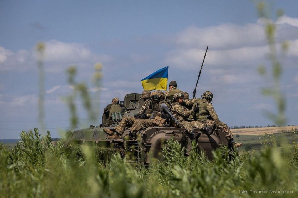 Резніков повідомив, що контрнаступ відстає від графіка, але йде за планом