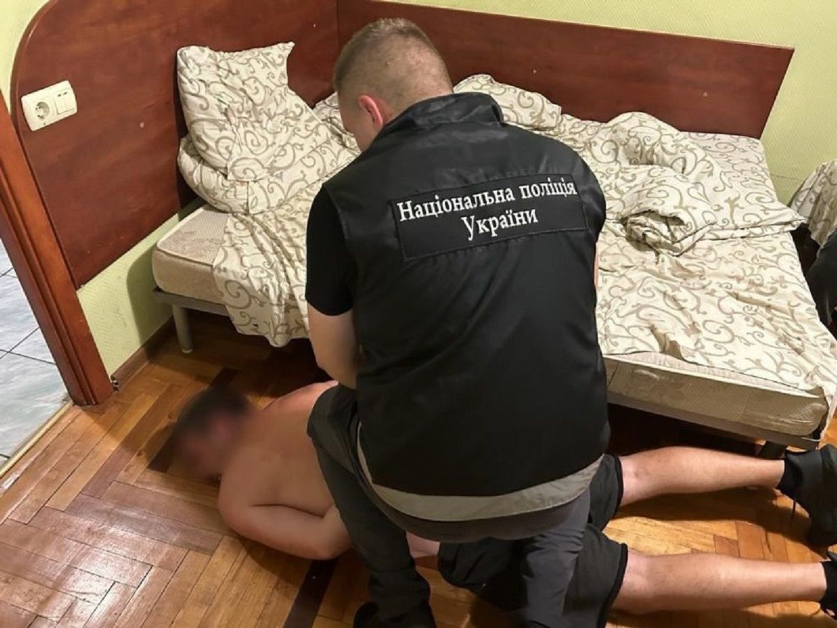 Поліція затримала трьох чоловіків, які підпалили будинок підприємців на Волині