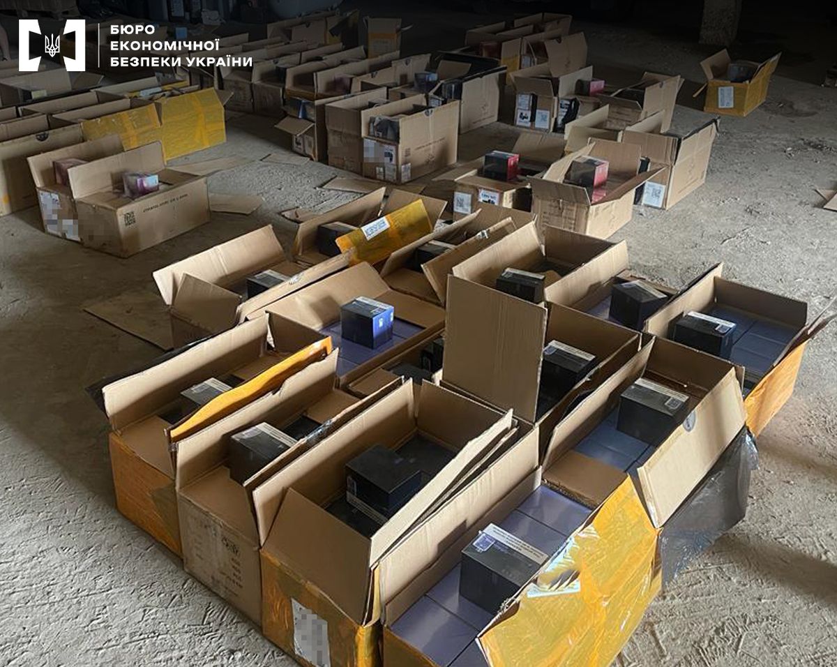 На Волині виявили вантажівку з підробленими електронними сигаретами на 8 млн грн