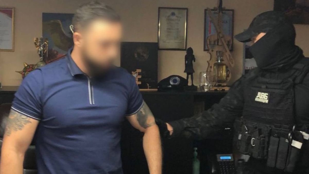 У Дніпрі четверо поліцейських покривали банду, яка грабувала людей під виглядом ТрО