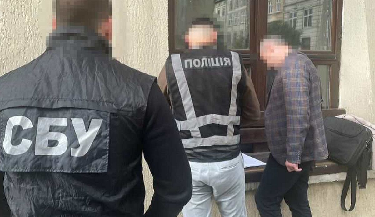 Стало відоме прізвище затриманого на хабарі львівського посадовця