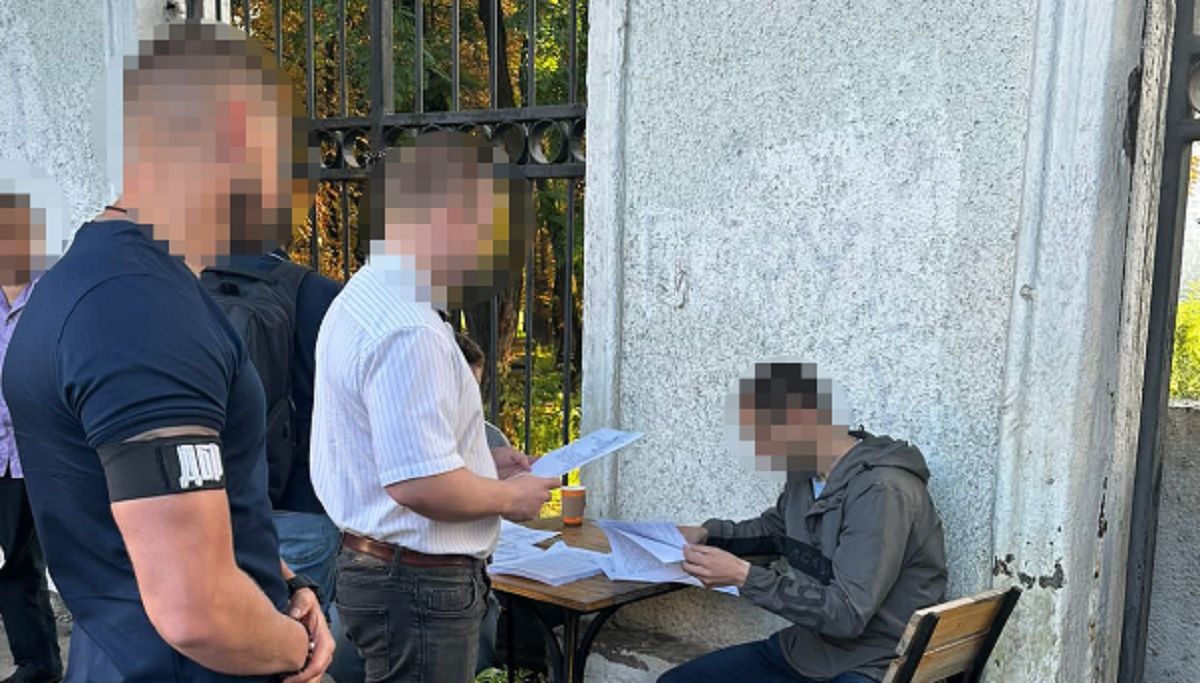 ДБР підозрює депутатів Київради в ухиленні від військової служби