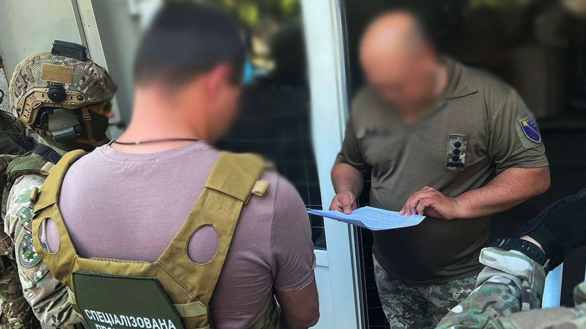 На Дніпропетровщині військком під час повномасштабної  війни придбав майна на 350 тис. доларів