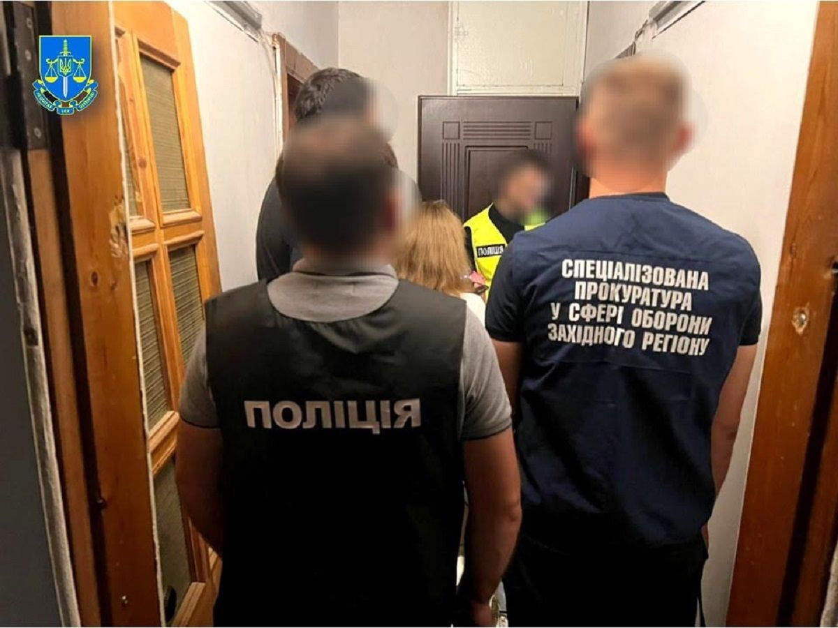 На Хмельниччині затримали офіцера військкомату, який за гроші допомагав ухилянтам