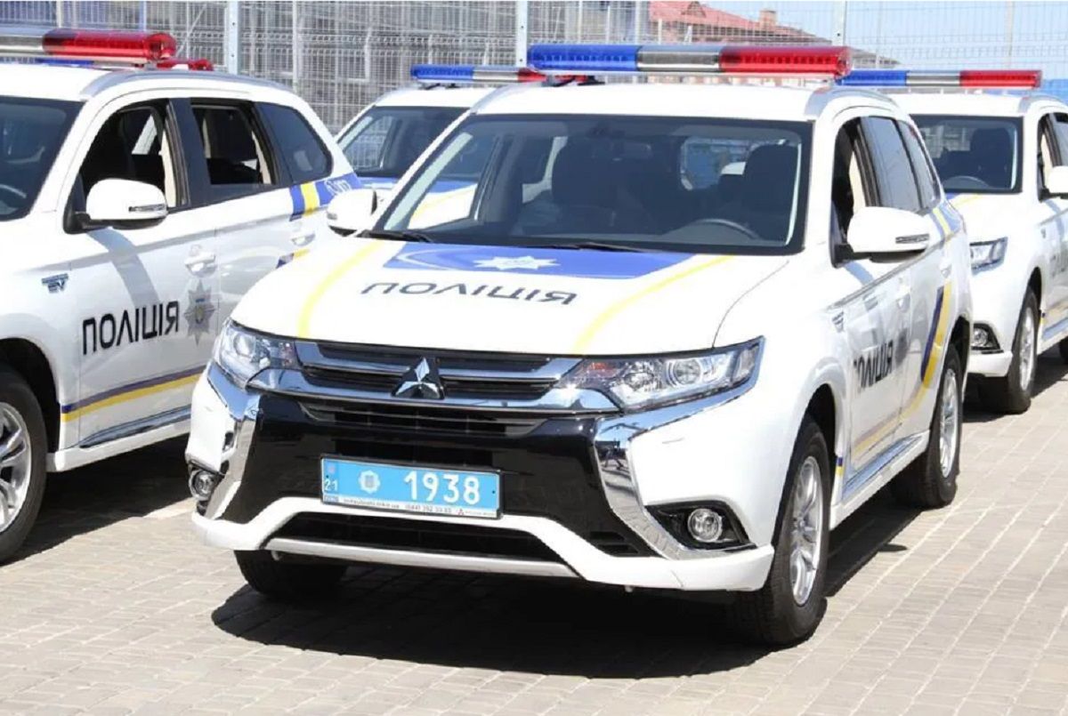Тернополянка під наркотиками намагалася втекти від патрульних, зухвало порушуючи ПДР