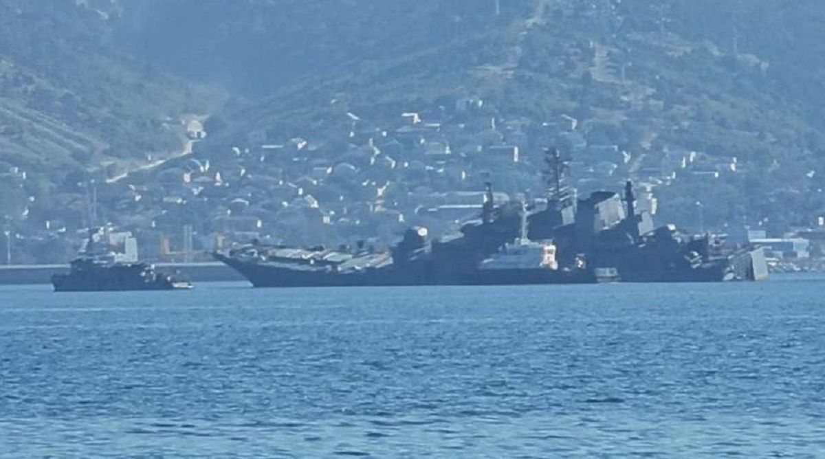 Надводні дрони ЗСУ підбили великий десантний корабель армії РФ в Новоросійську