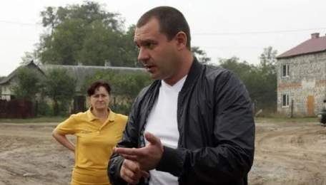 45-річний львівський бізнесмен їздить на Lexus з подвійними номерами