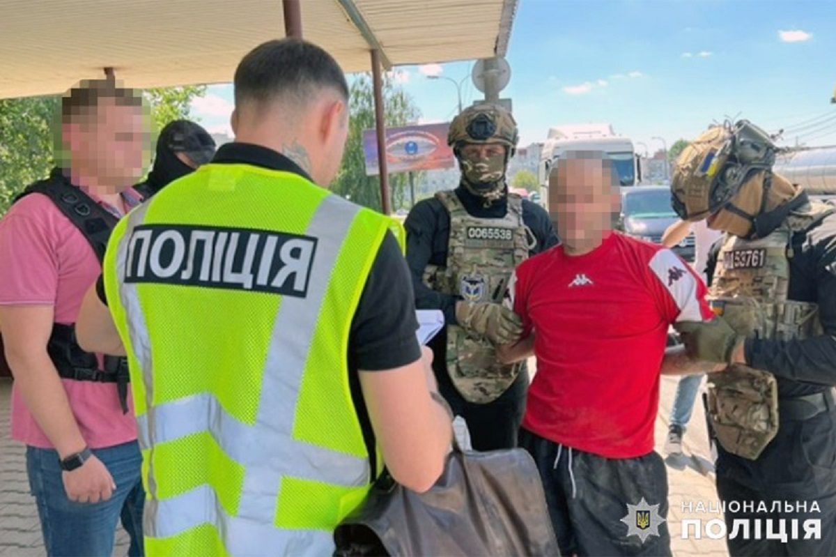 Хмельничанин за 10 тис. грн намагався продати чоловіка для заняття жебрацтвом
