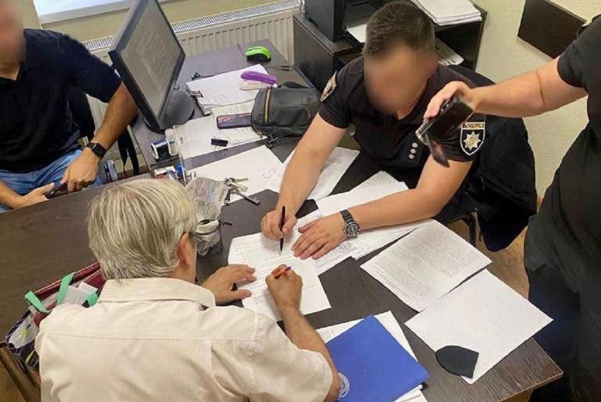 На Закарпатті уродженець Росії через соцмережі поширював  комуністичну ідеологію