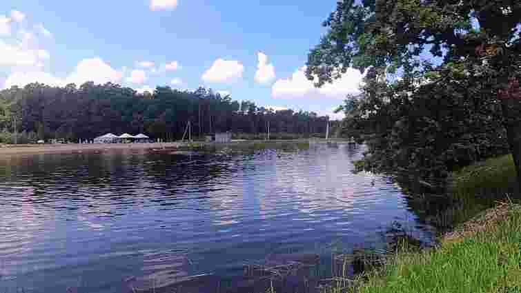 32-річний чоловік втопився під час купання в озері на Львівщині