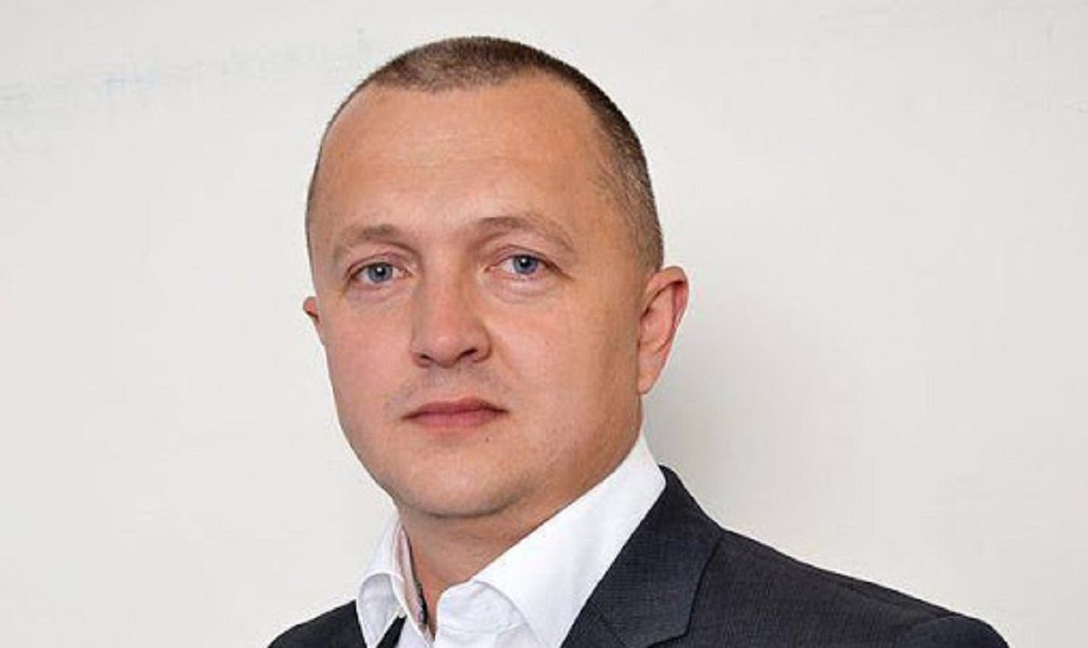 Мер Рахова втік в Румунію завдяки виписаному самому собі відрядженню