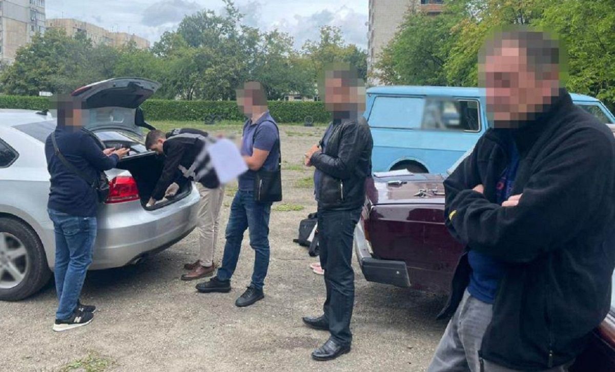 На хабарі затримали заступника директора коледжу у Львові